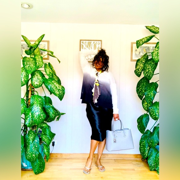 ✨ Vertical Design✨Ombre Oversized Linen High-Low Pullover W/Cuffed Long-Sleeves - Picture 7 of 11